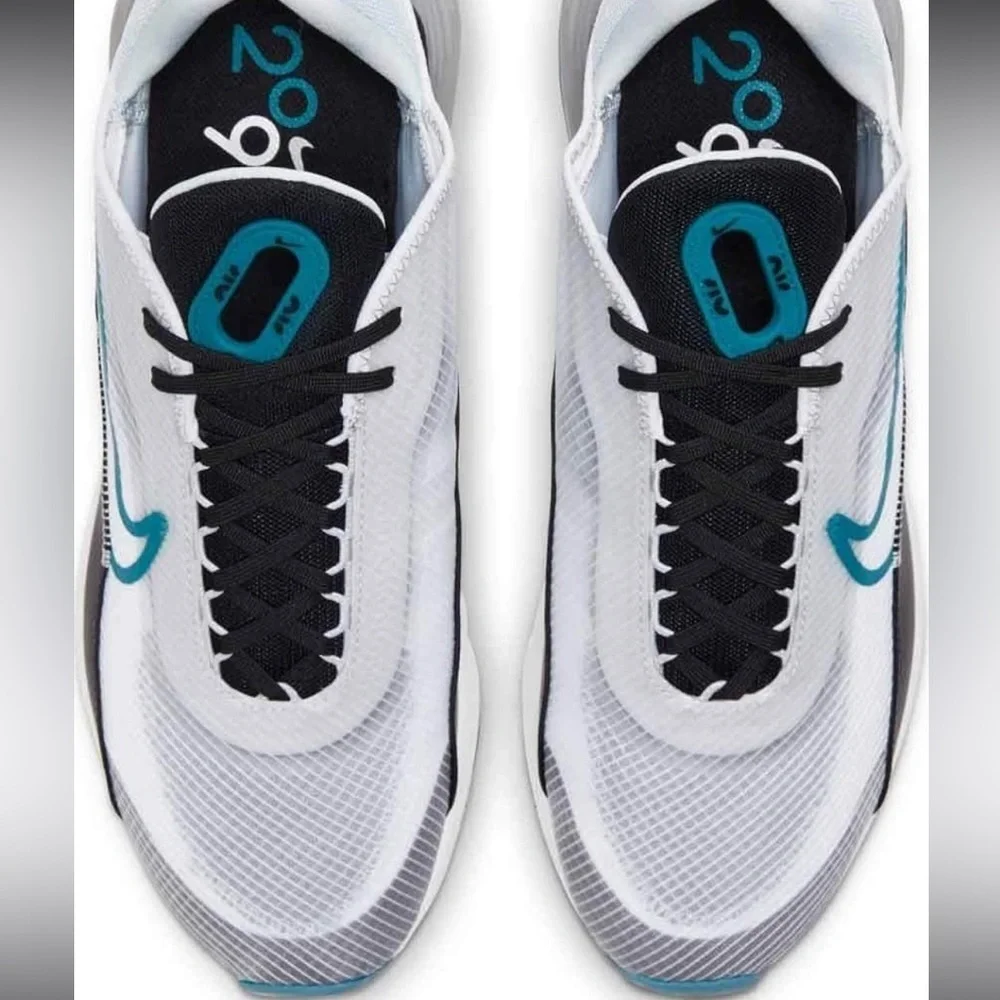 Air Max 2090 in ‘Green Abyss' - Picture 6 of 14